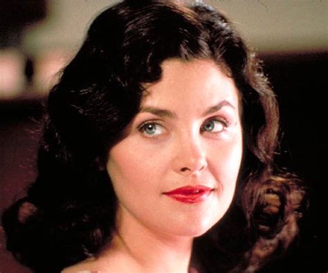 actress sherilyn|sherilyn fenn personal life.